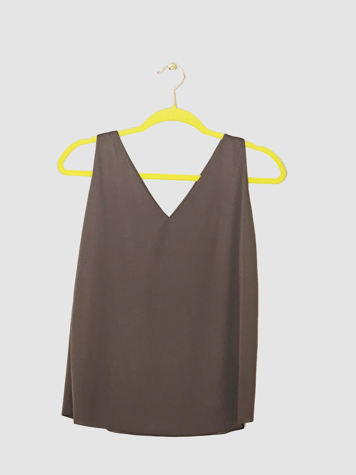 Sleeveless V-neck
